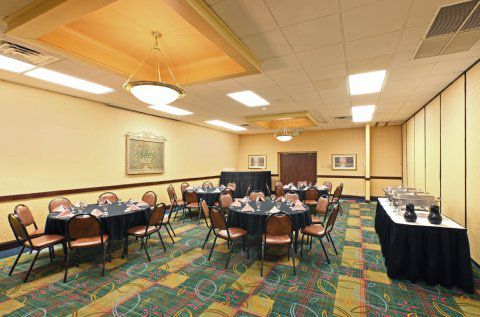 Holiday Inn Jonesboro Ristorante foto